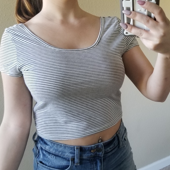 American Eagle Outfitters Tops - 3/$20⭐ American Eagle striped crop top tshirt